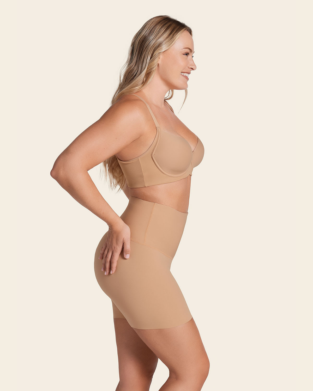 Moderate High-Waisted Shaper Shaper Short